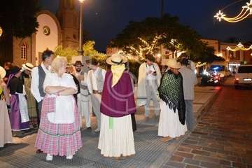 Peregrinación desde San Juan hacia Jinámar. ofrenda, reparto del potaje y festival folclórico (Foto TA y TF)